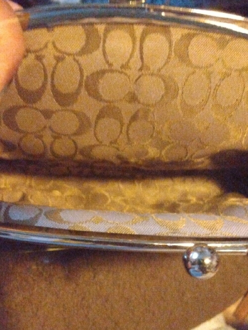 Vintage Coach Tan leather kiss purse clutch - Picture 7 of 7